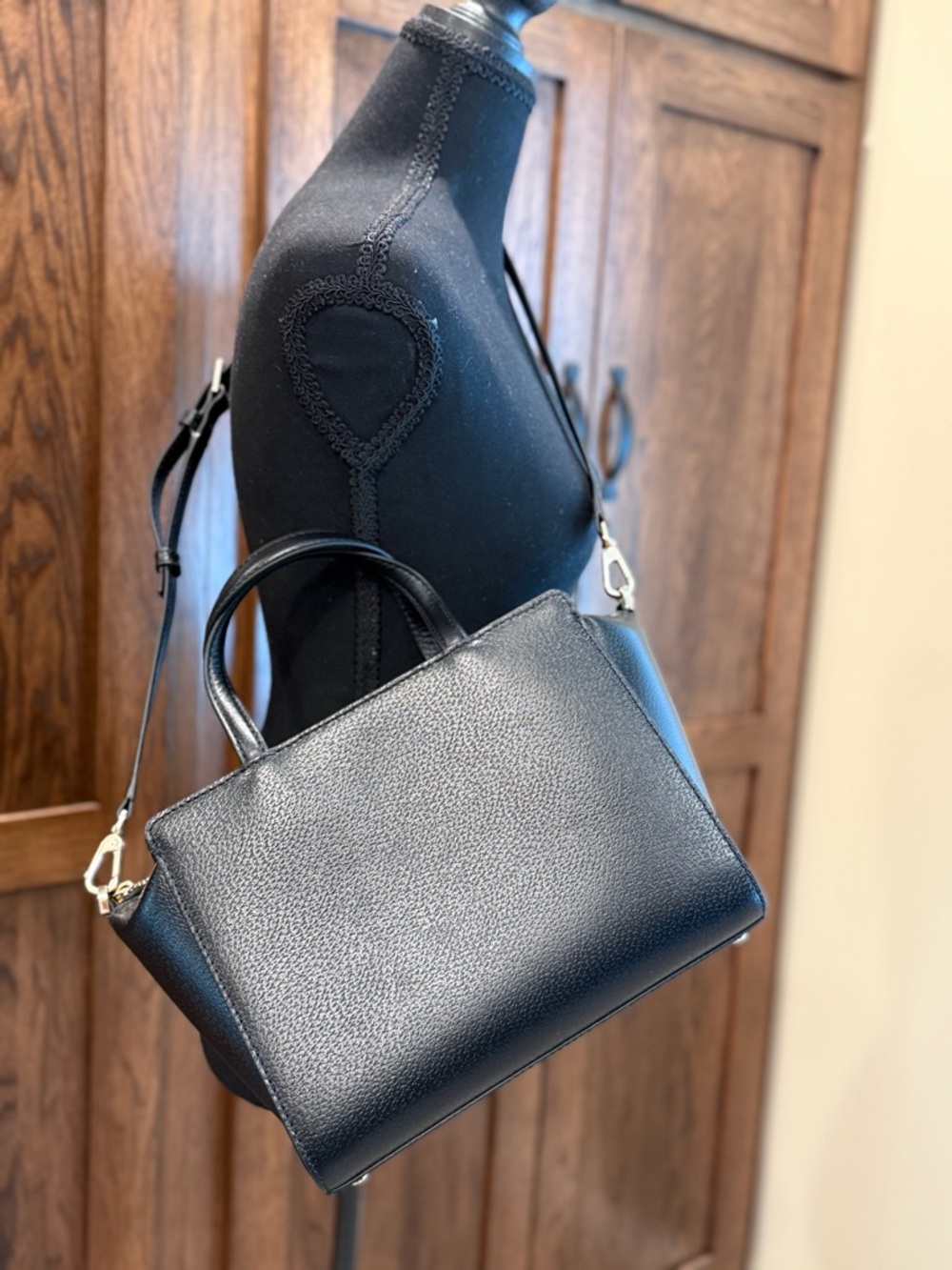 Kate Spade Black Leather Satchel with Cream Bow Accent - Picture 3 of 7